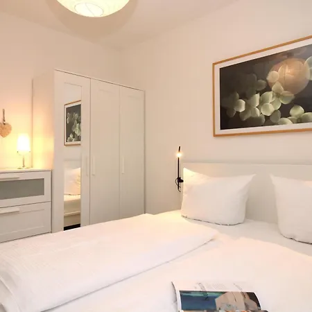 Haus Bernstein 9 *